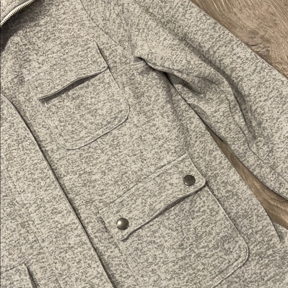 EUC Women’s Patagonia Jacket - Picture 3 of 6